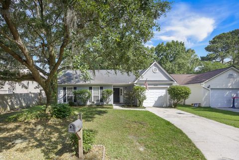 Photo of 2418 Castlereagh Road, Charleston, SC 29414 (MLS # 25014281)