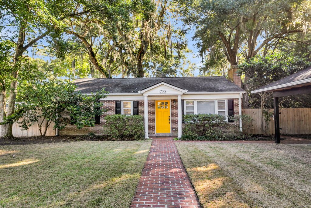 Photo of 706 Sterling Drive, Charleston, SC 29412 (MLS # 25029363)