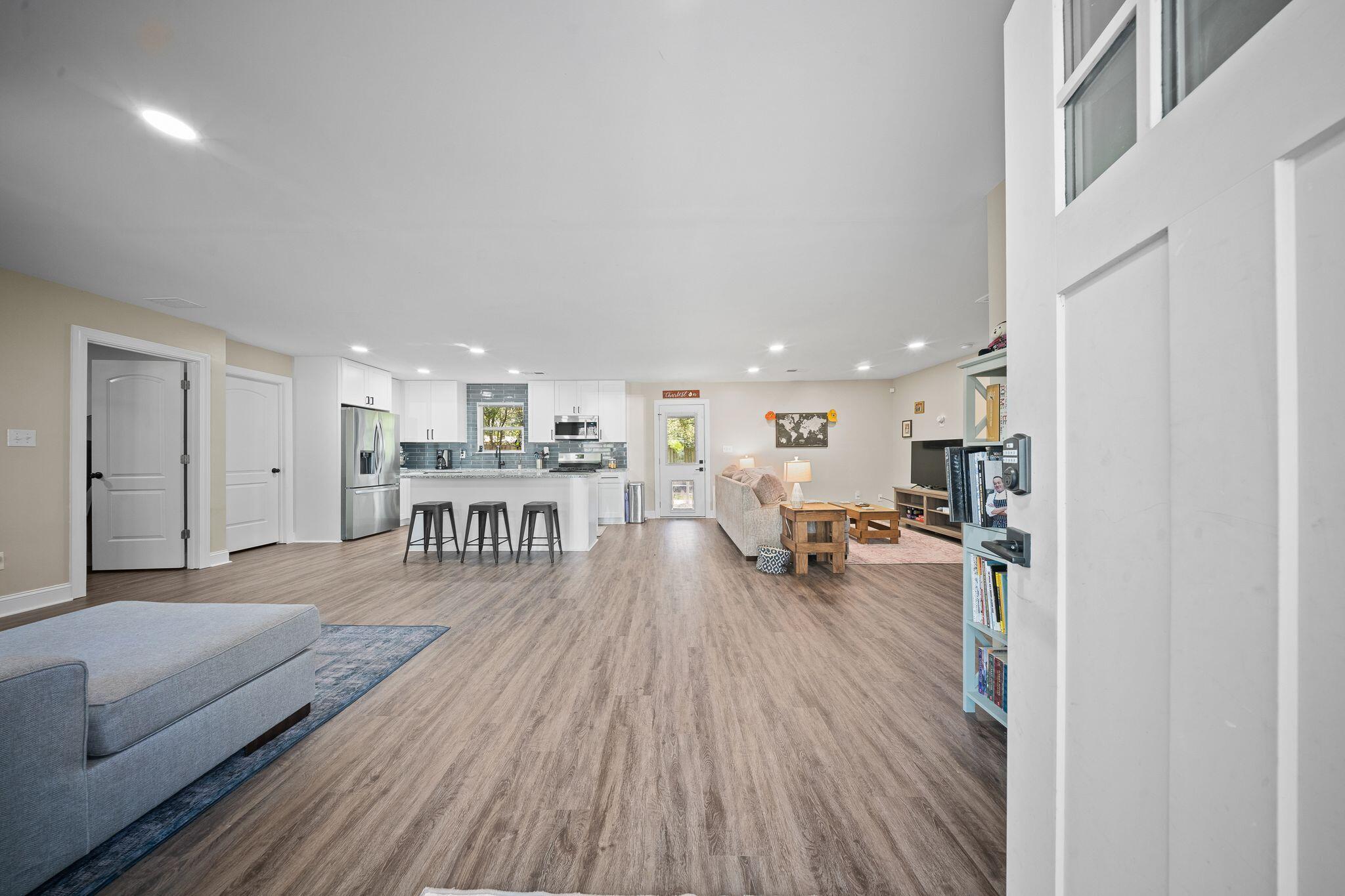 914 King Richard Drive
