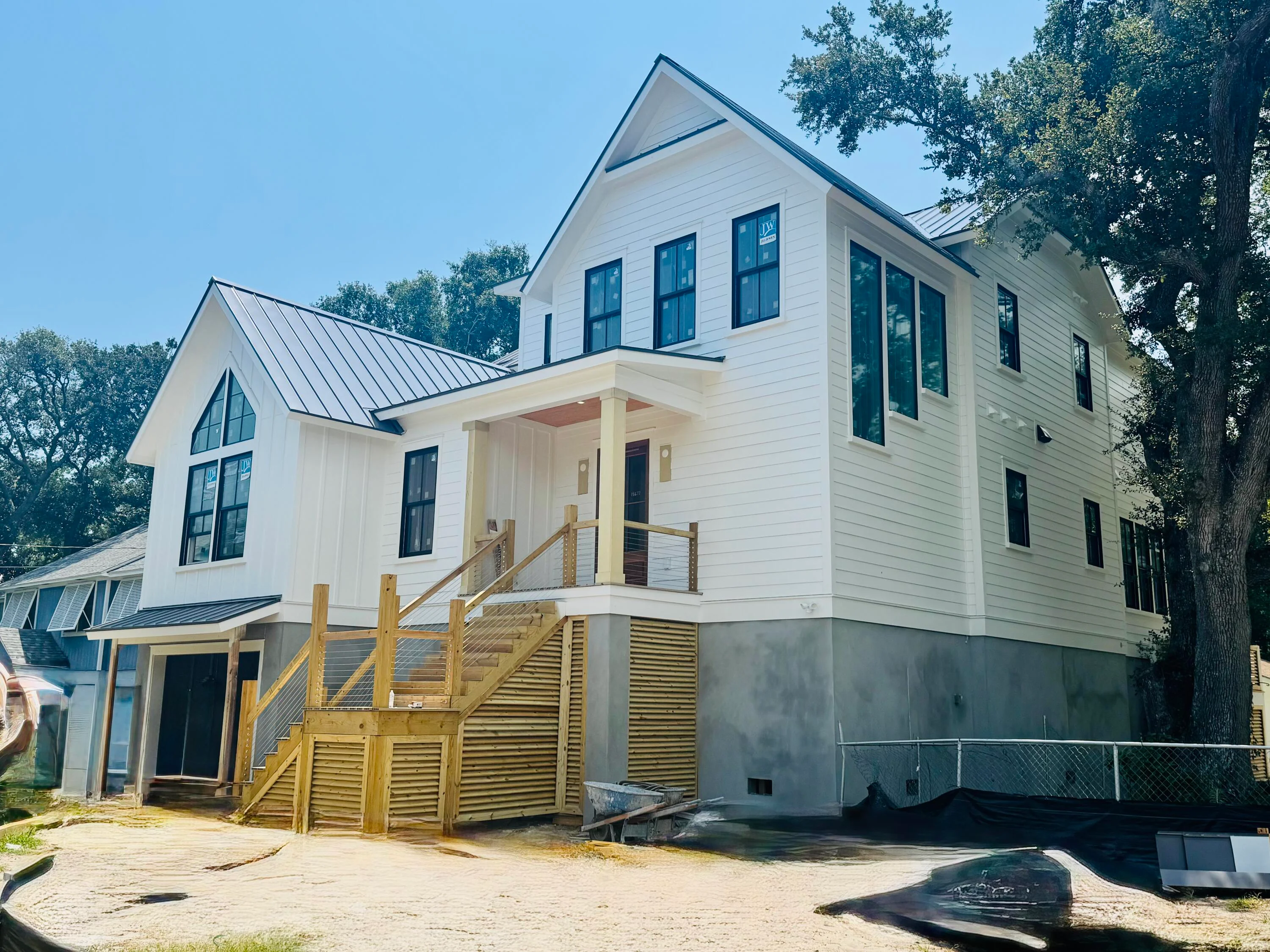 11 25th Avenue