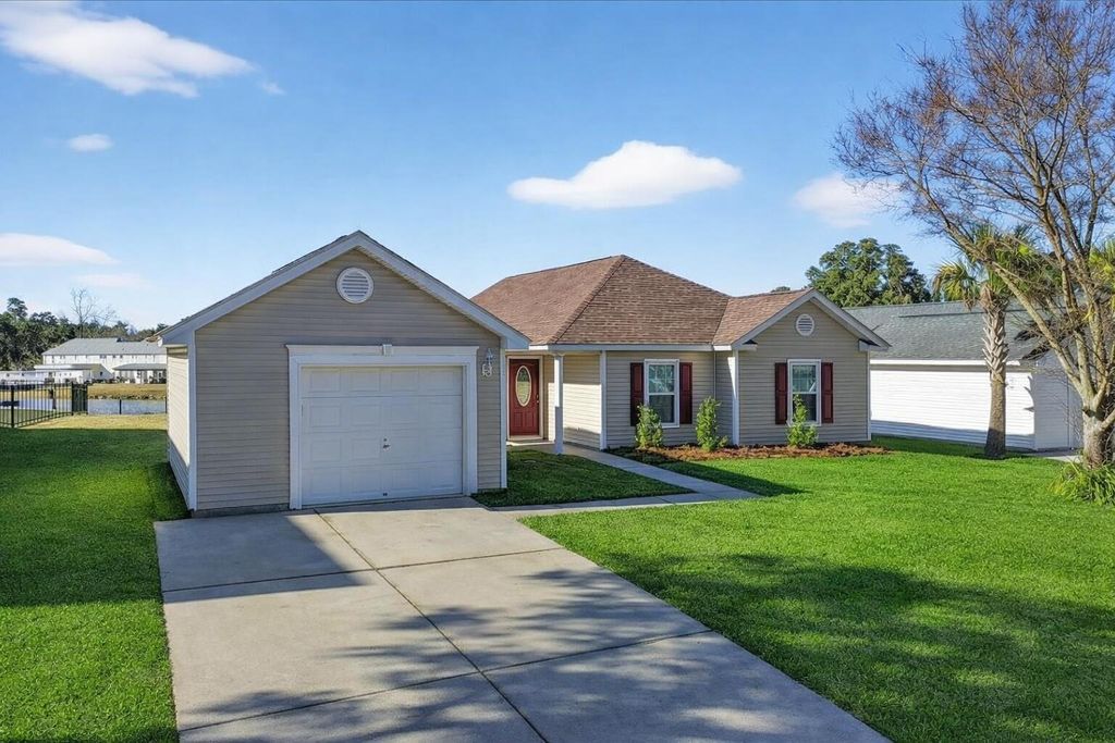 Photo of 117 Savannah River Drive, Summerville, SC 29485 (MLS # 26001800)