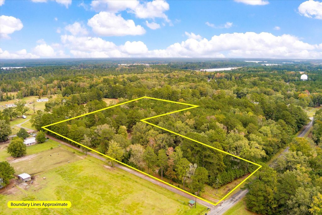 Photo of 140 Gallashaw Road, Summerville, SC 29483 (MLS # 25029396)