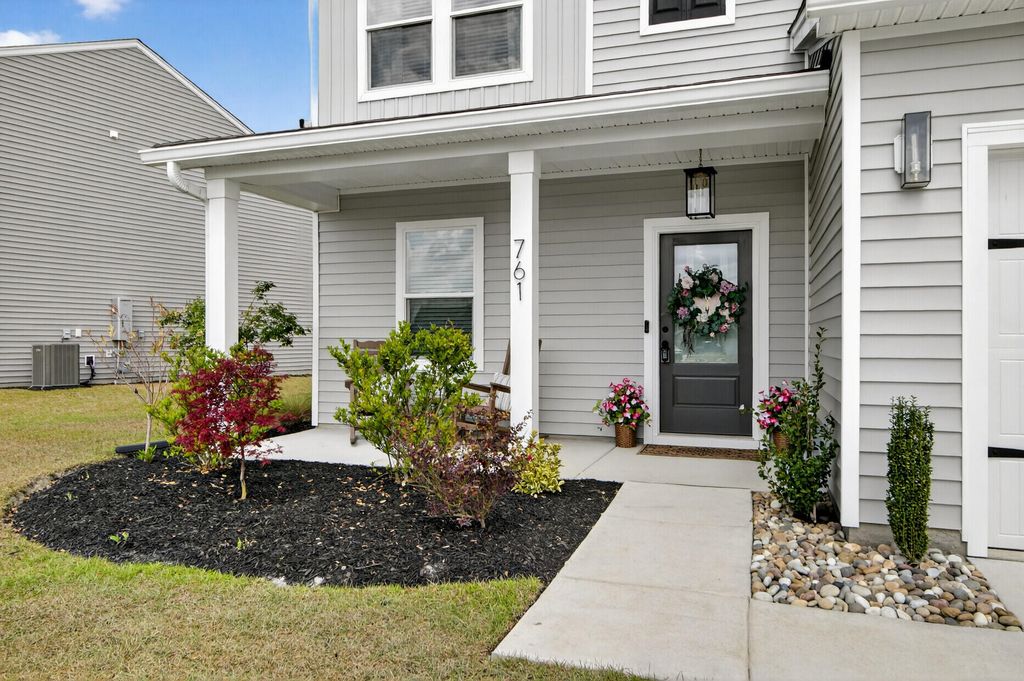 Photo of 761 Sienna Way, Summerville, SC 29486 (MLS # 26009346)