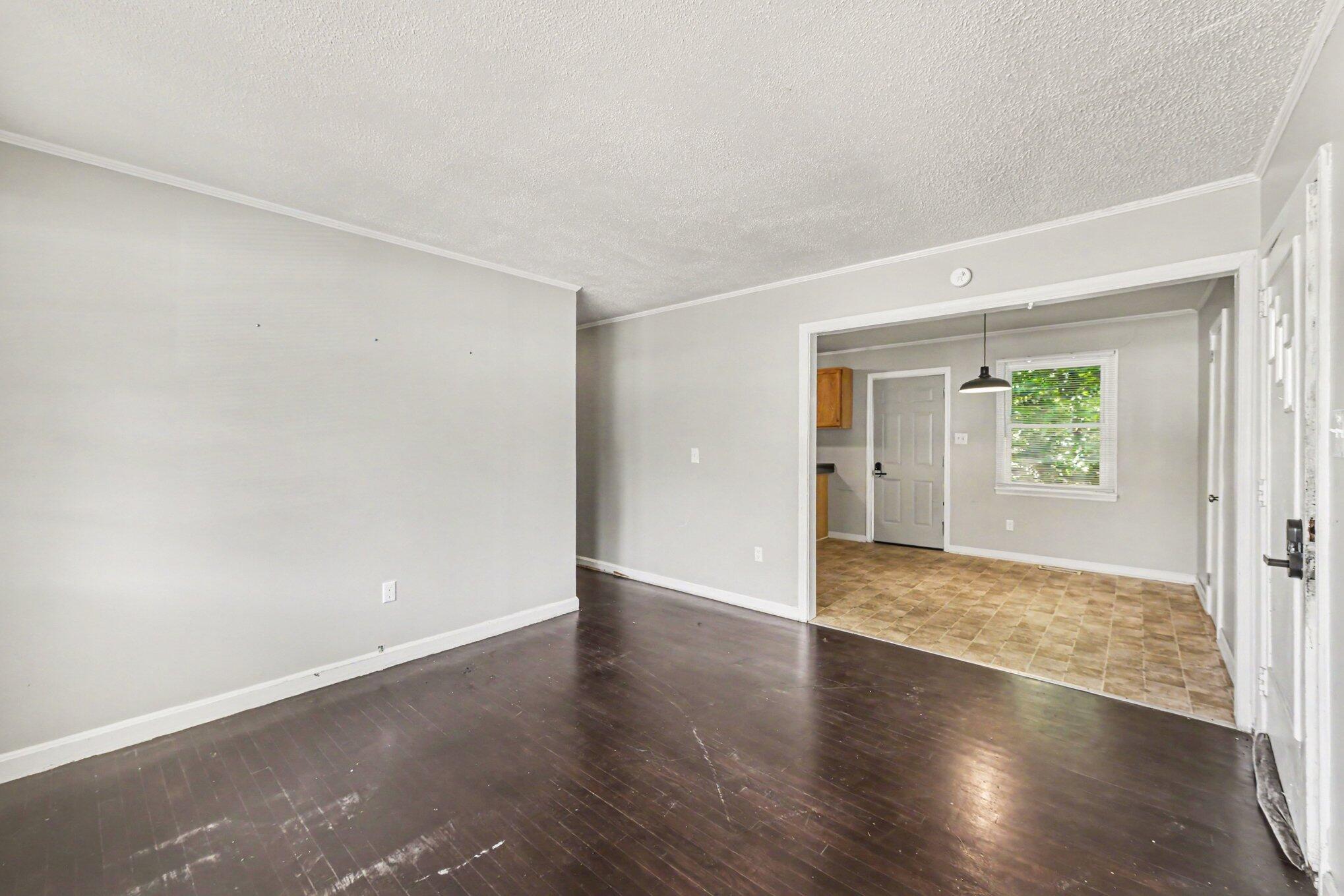 2755 Louise Drive