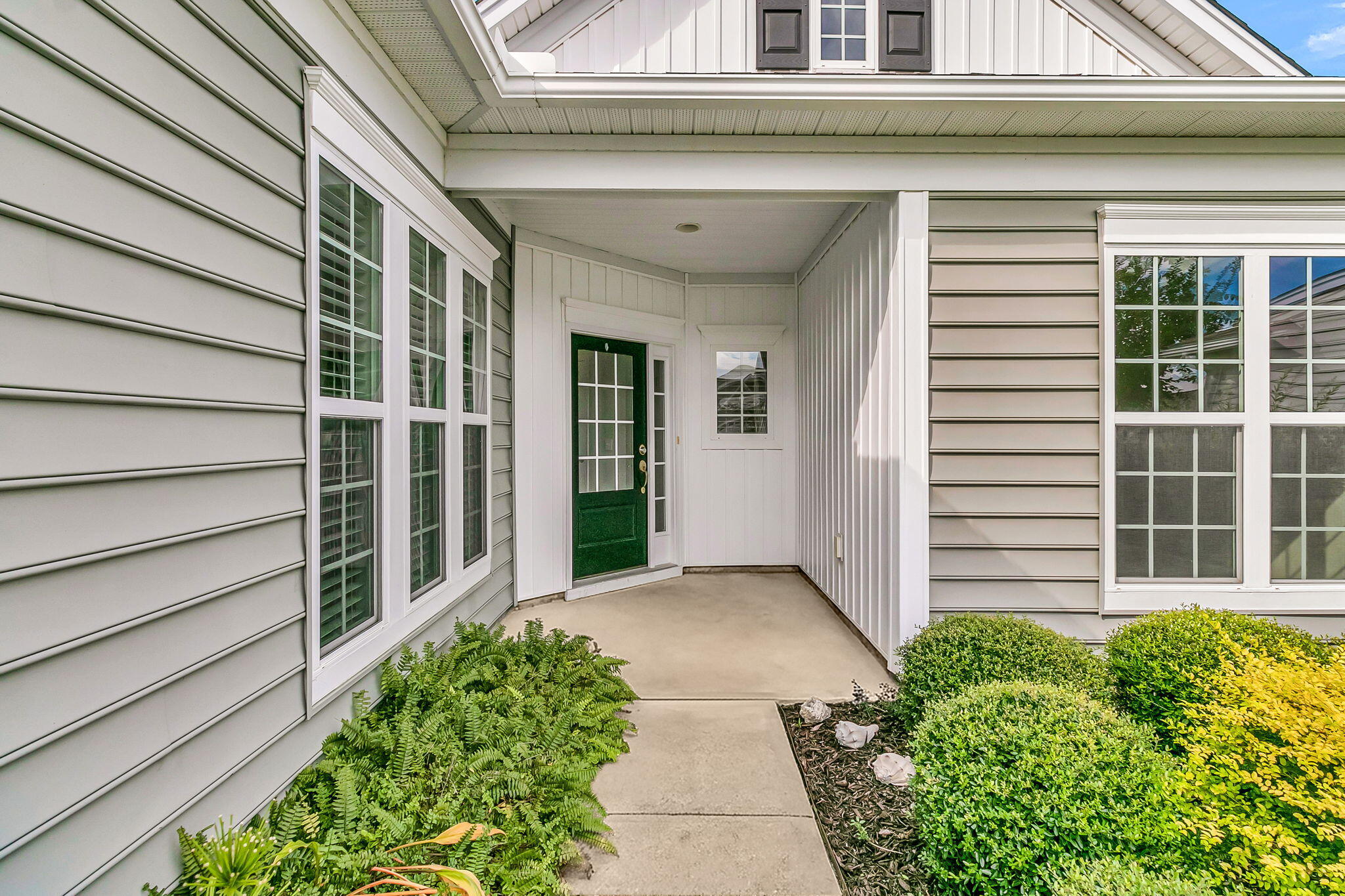 543 Tranquil Waters Way