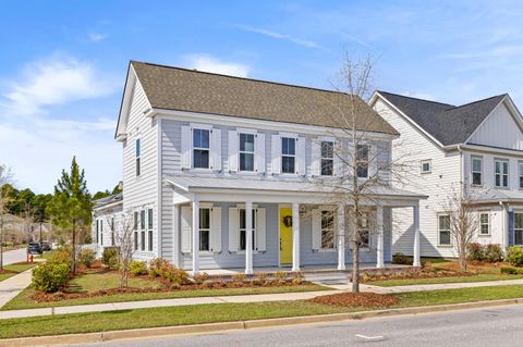 Photo of 294 Great Lawn Drive, Summerville, SC 29486 (MLS # 26007662)