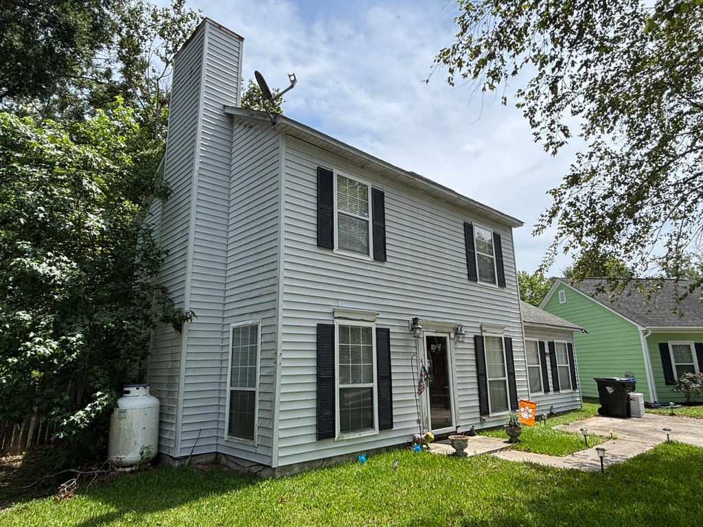Photo of 110 Nottingham Court, Summerville, SC 29485 (MLS # 26020030)