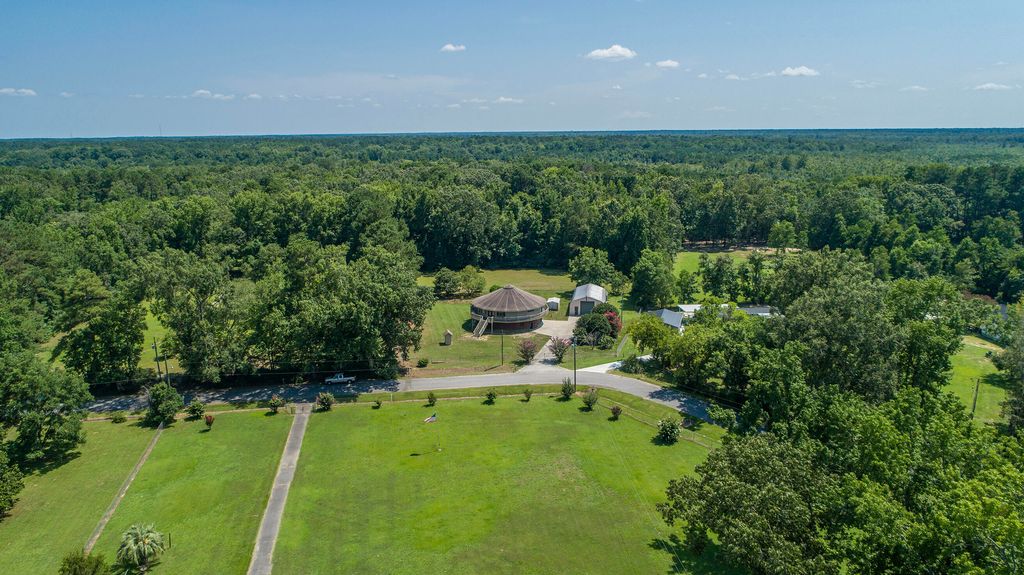 Photo of 395 Summerset Lane, Summerville, SC 29483 (MLS # 26000348)