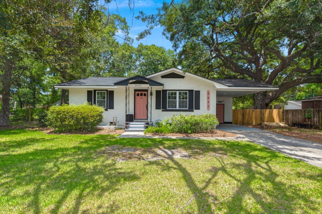 Photo of 2632 Ridgewood Avenue, Charleston, SC 29414 (MLS # 26019847)