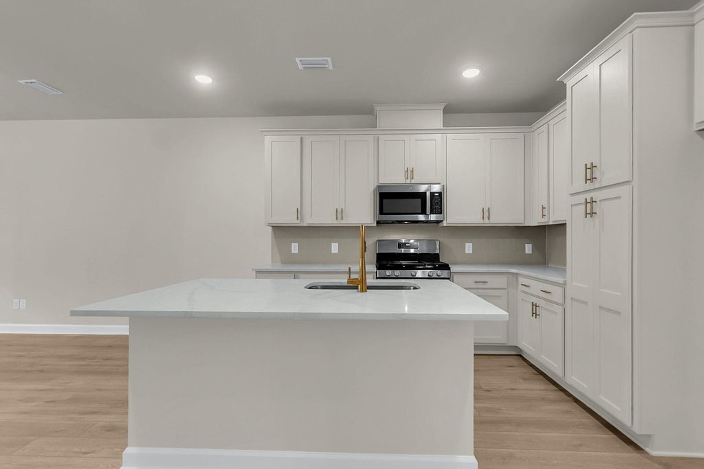 Photo of 938 Dusk Drive, Summerville, SC 29486 (MLS # 25028408)