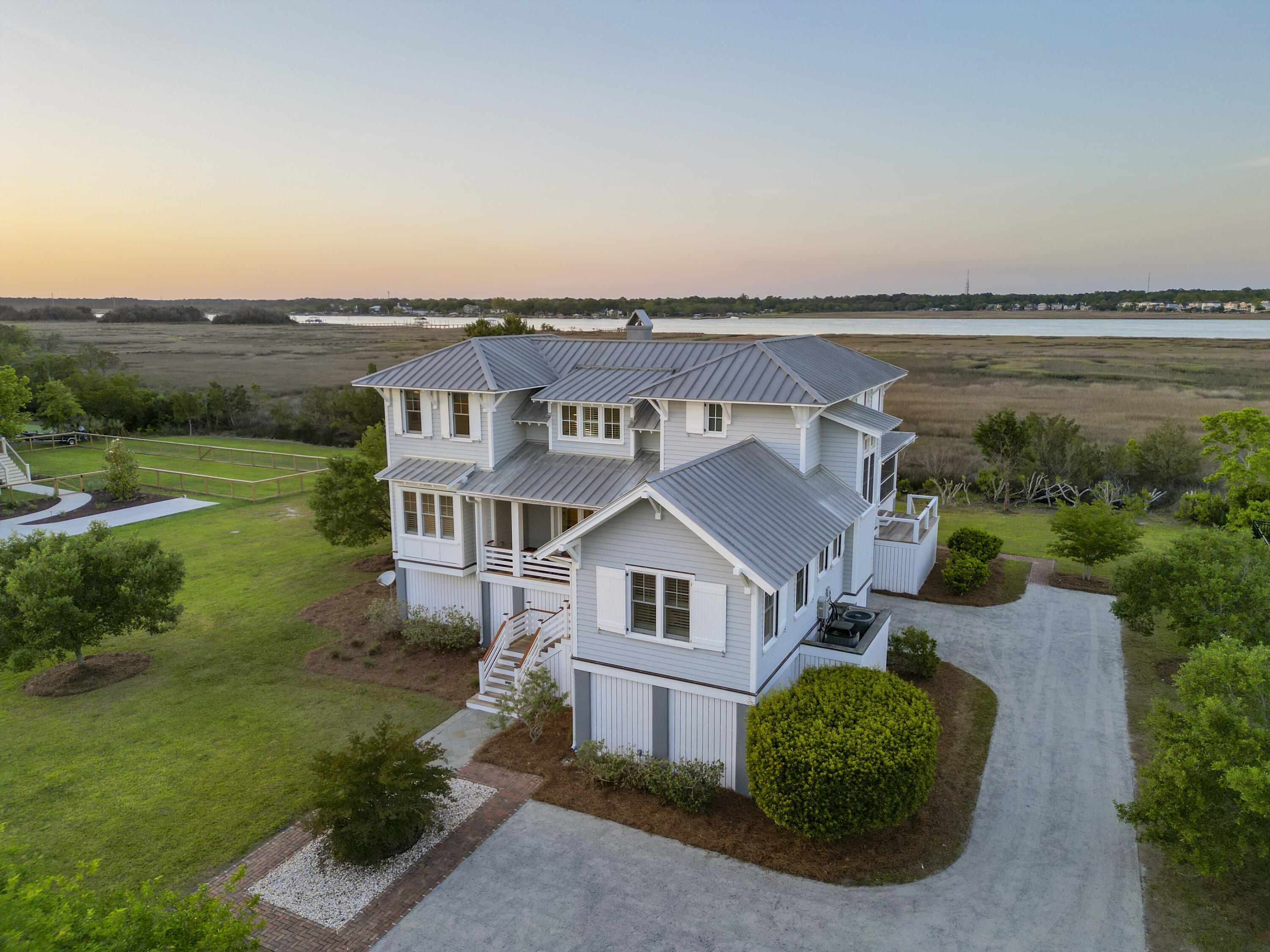 1518 Bower Lane