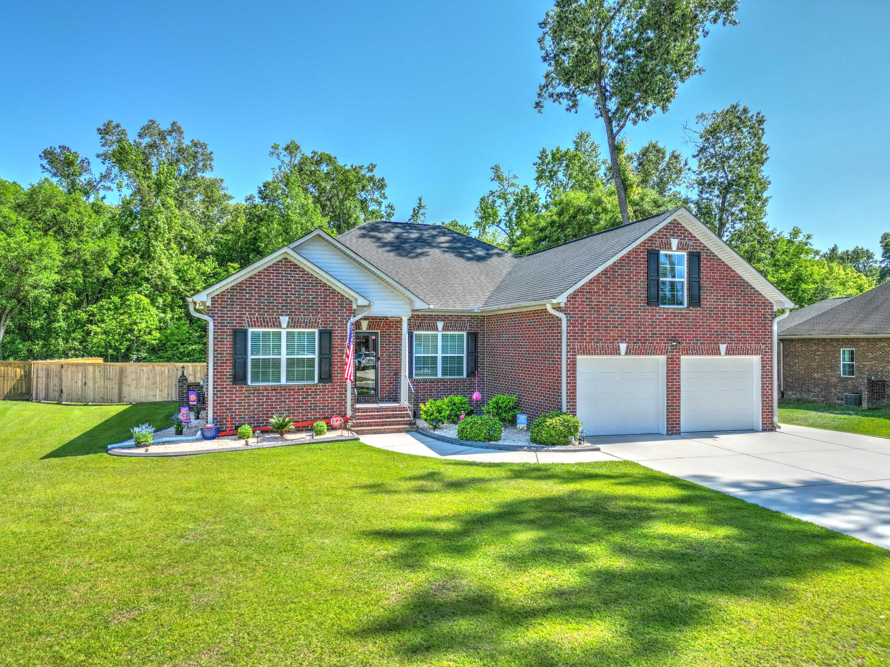 5547 Crescent View Drive