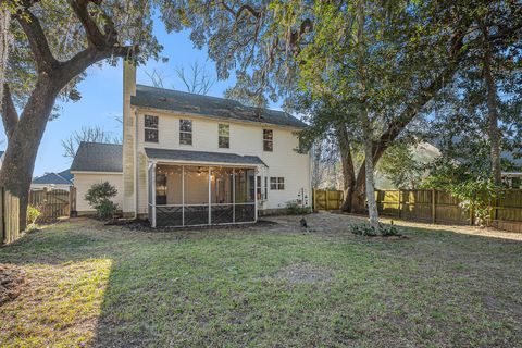 A home in North Charleston