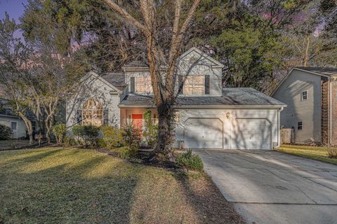 A home in North Charleston