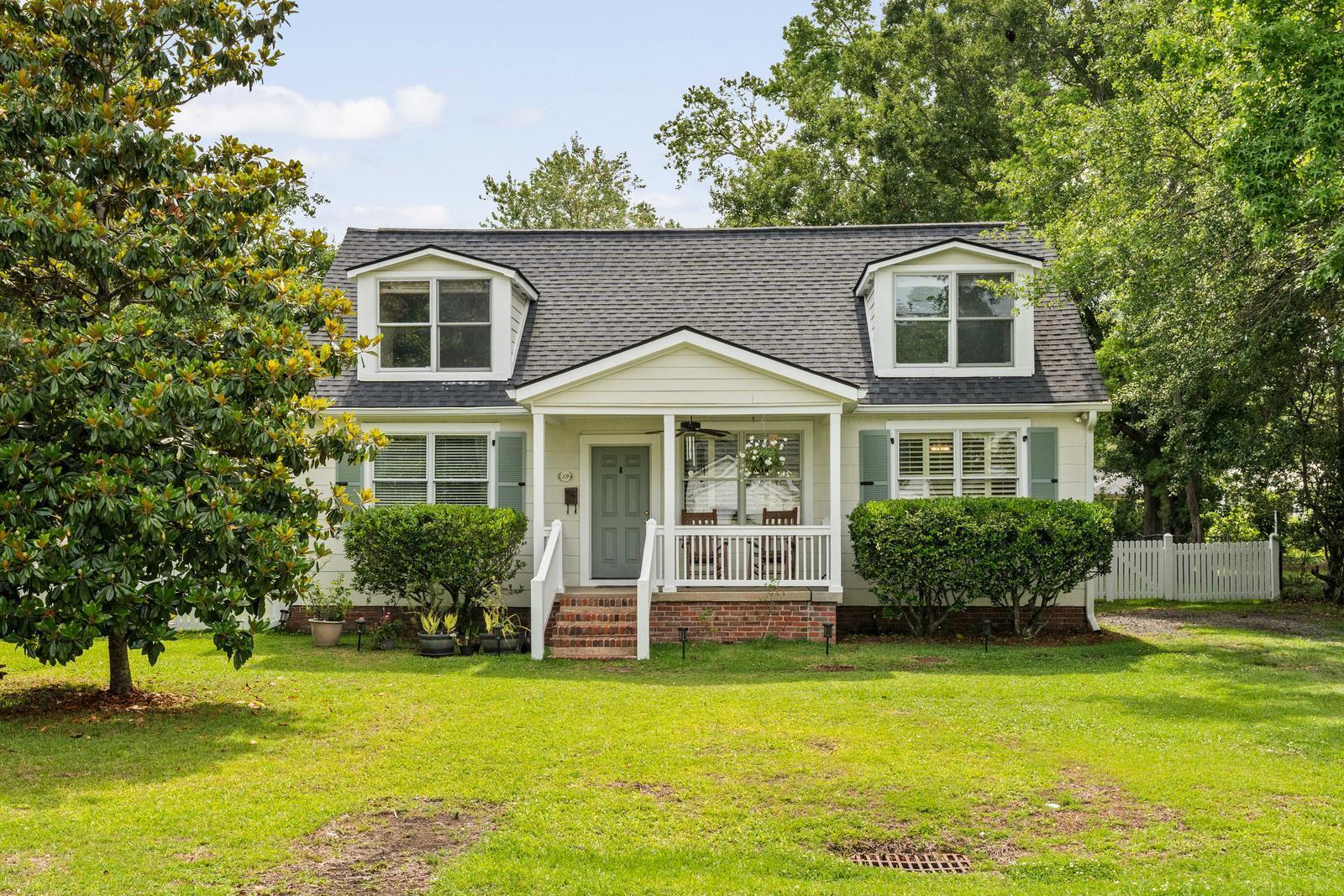 19 Avondale Avenue