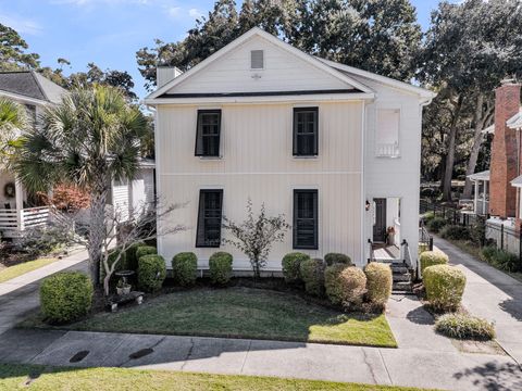 1050 Loyalist Lane Mount Pleasant SC 29464