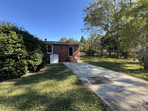 A home in Goose Creek