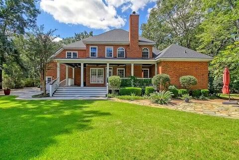 A home in North Charleston