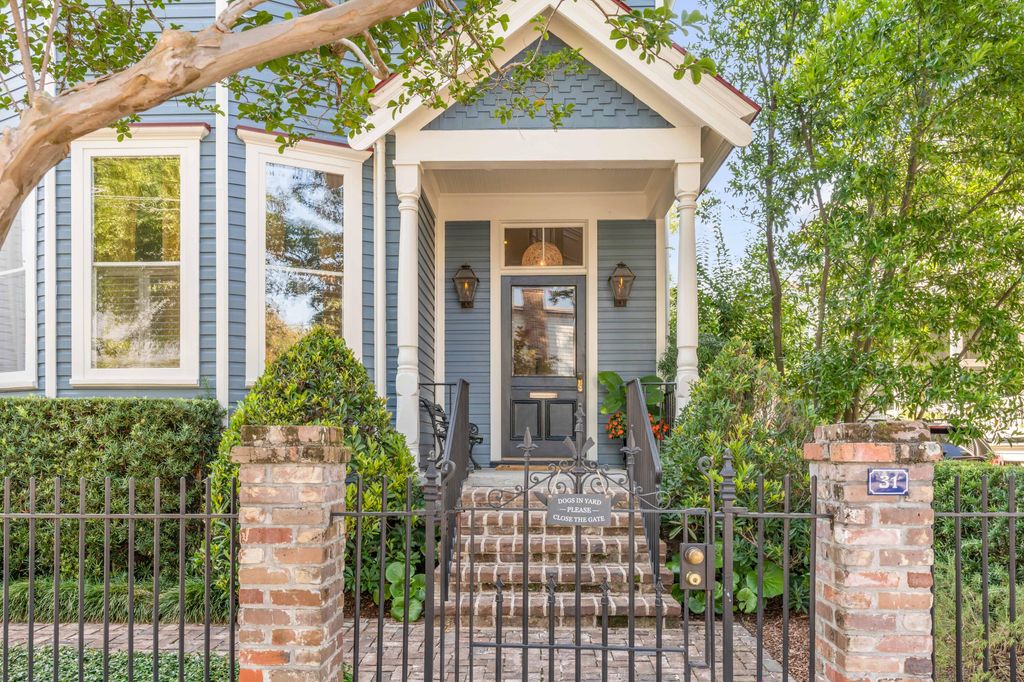 Photo of 31 New Street, Charleston, SC 29401 (MLS # 26014031)