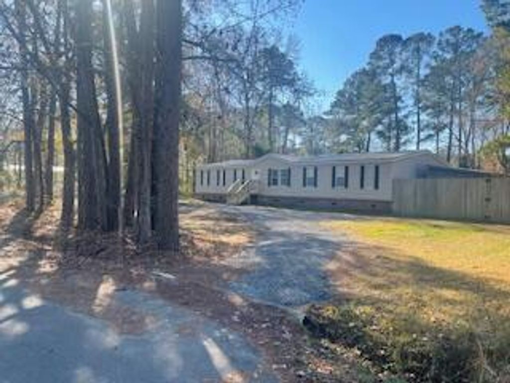 Photo of 157 Whippoorwill Drive, Summerville, SC 29483 (MLS # 25033030)