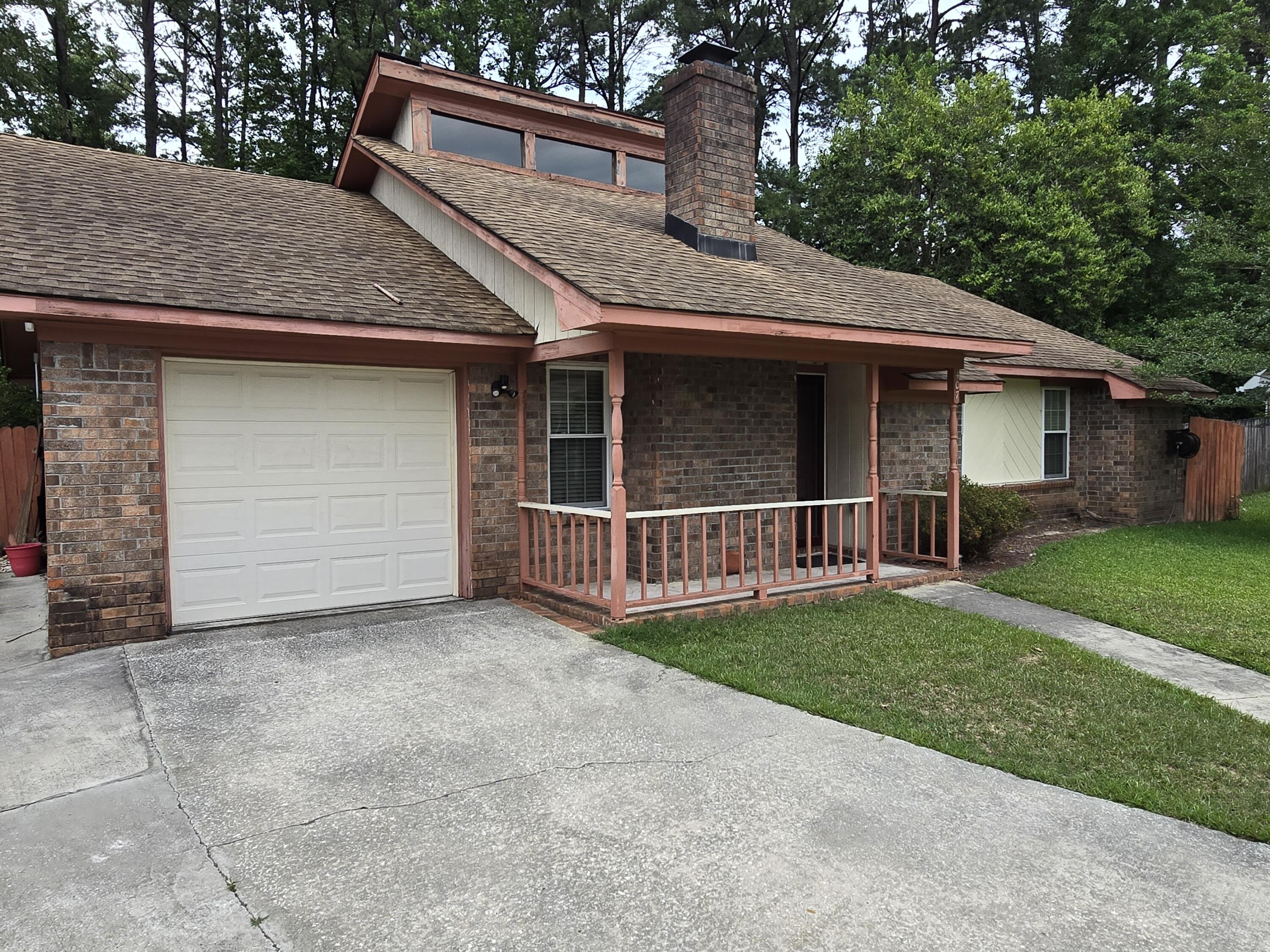 407 Hunt Court