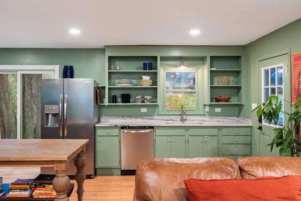 Photo of 930 Julia Street, Charleston, SC 29412 (MLS # 25031839)