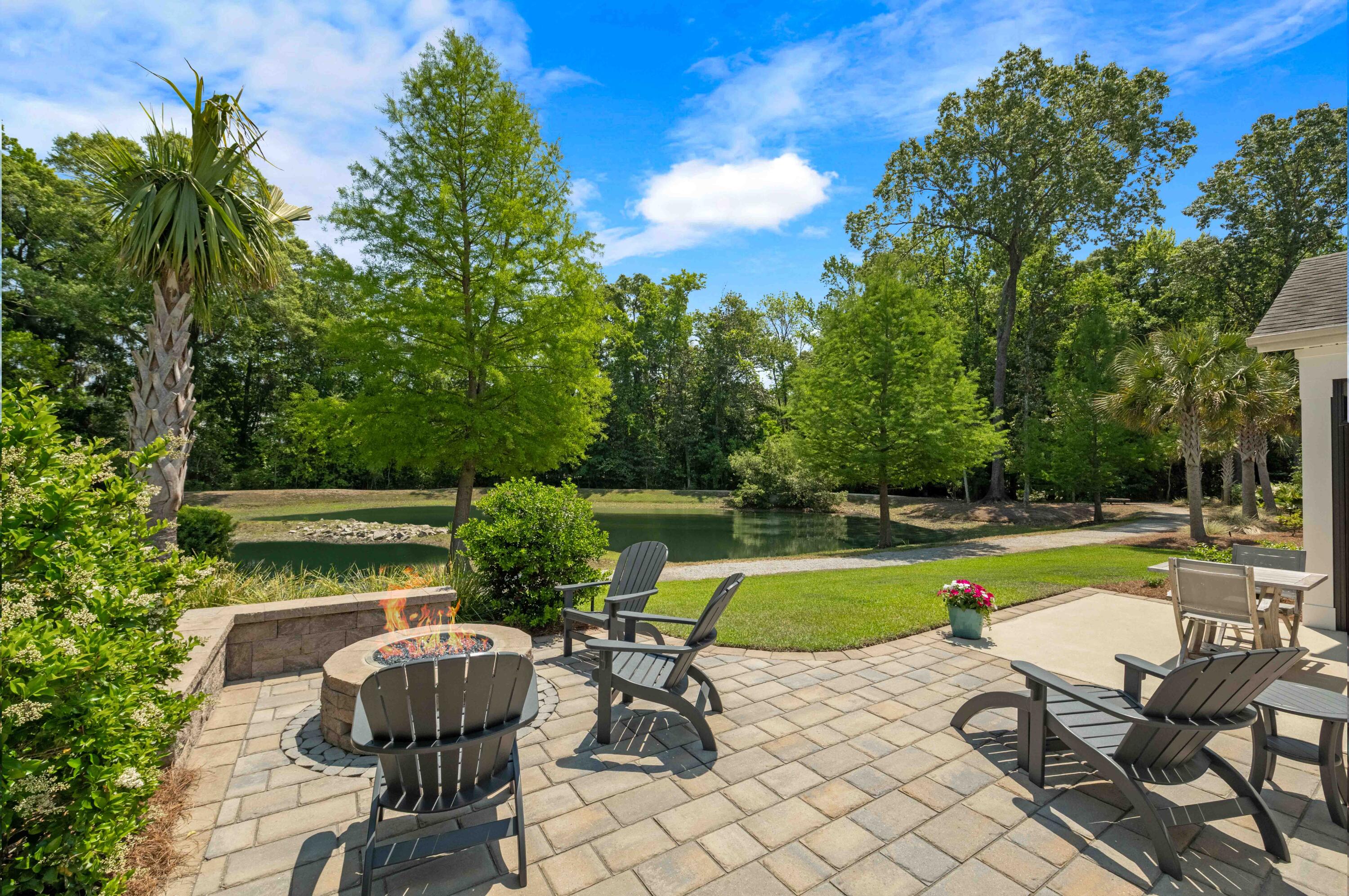 2128 St Johns Woods Parkway