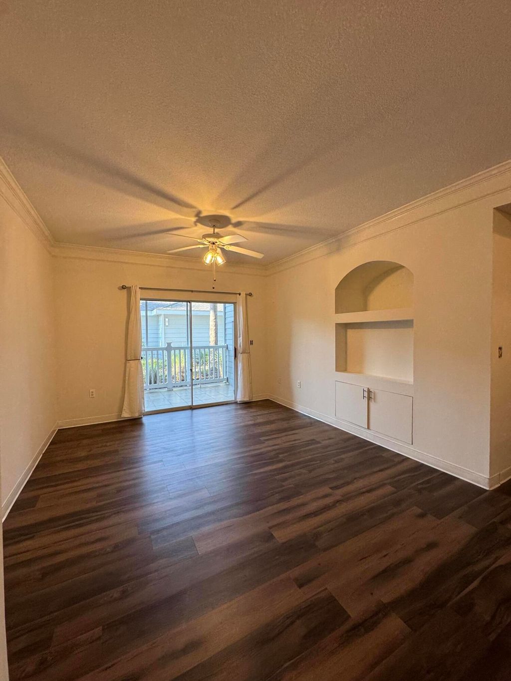 Photo of 1300 Park West Boulevard #401, Mount Pleasant, SC 29466 (MLS # 25023854)