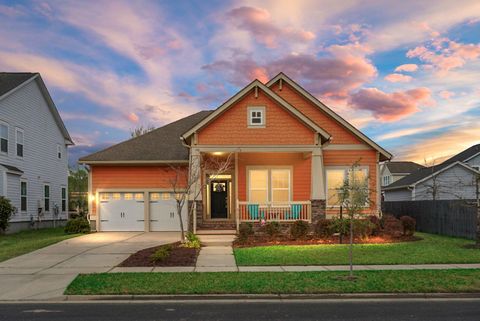 729 Quintan Street Summerville SC 29486