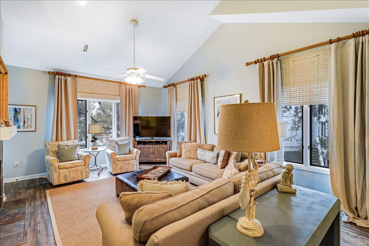 410 Yacht Harbor Court 410