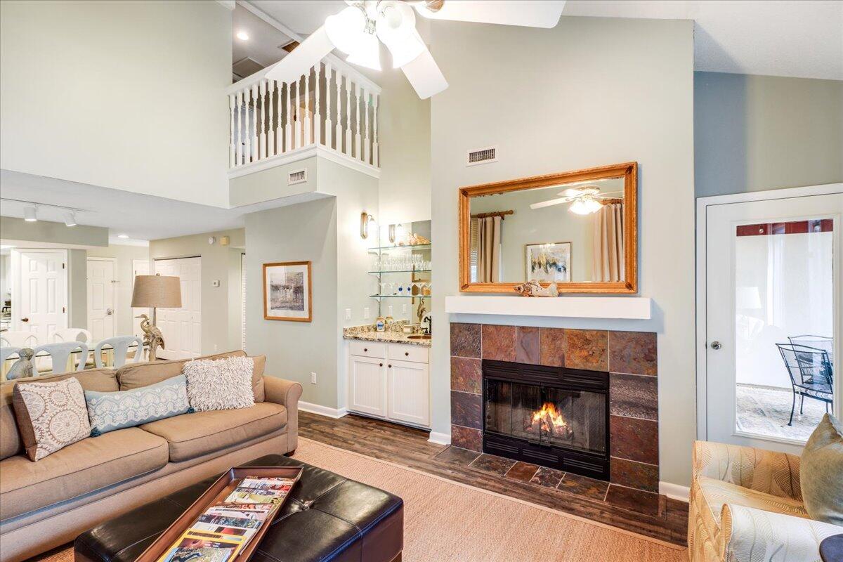 410 Yacht Harbor Court 410