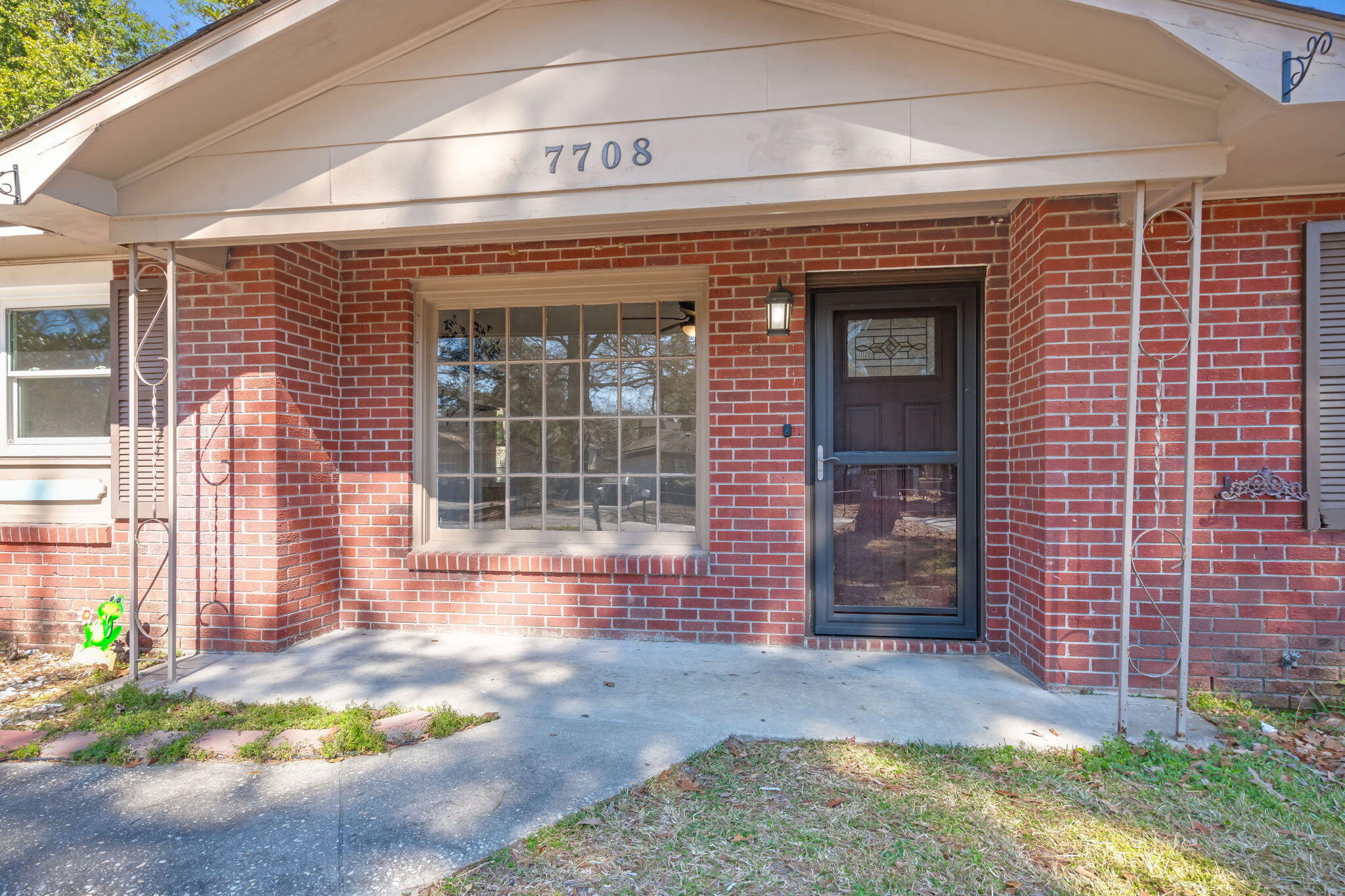 7708 Knollwood Drive