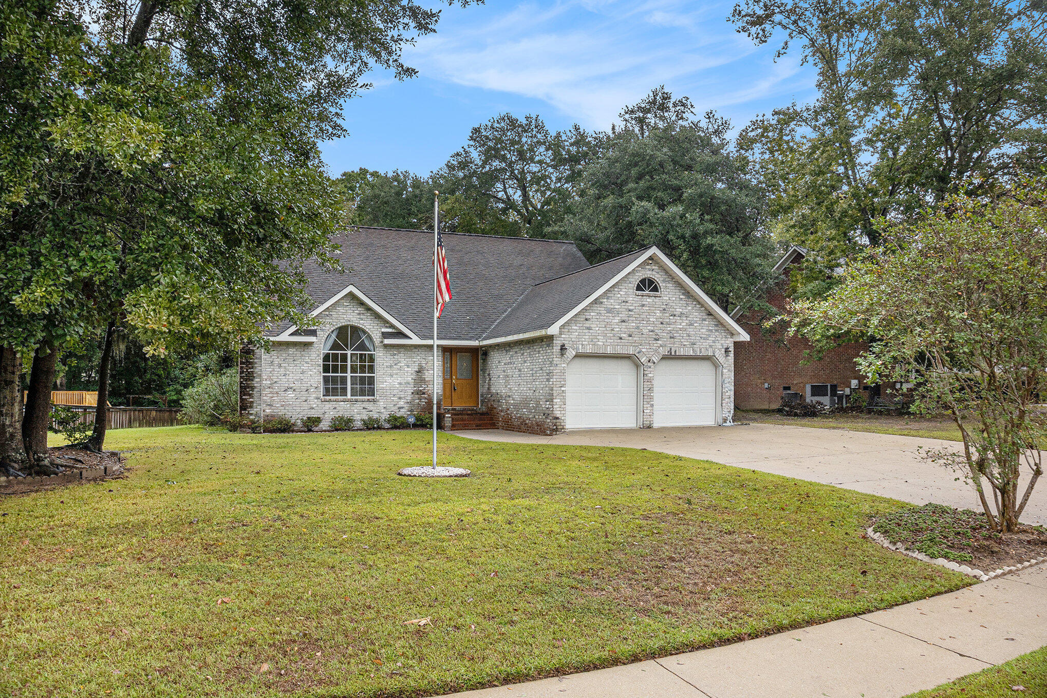 1530 Sterling Oaks Drive