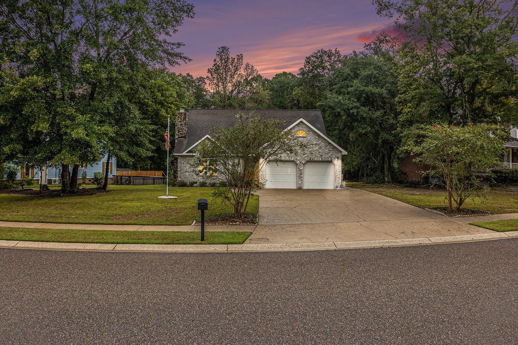 Photo of 1530 Sterling Oaks Drive, Moncks Corner, SC 29461 (MLS # 25027919)