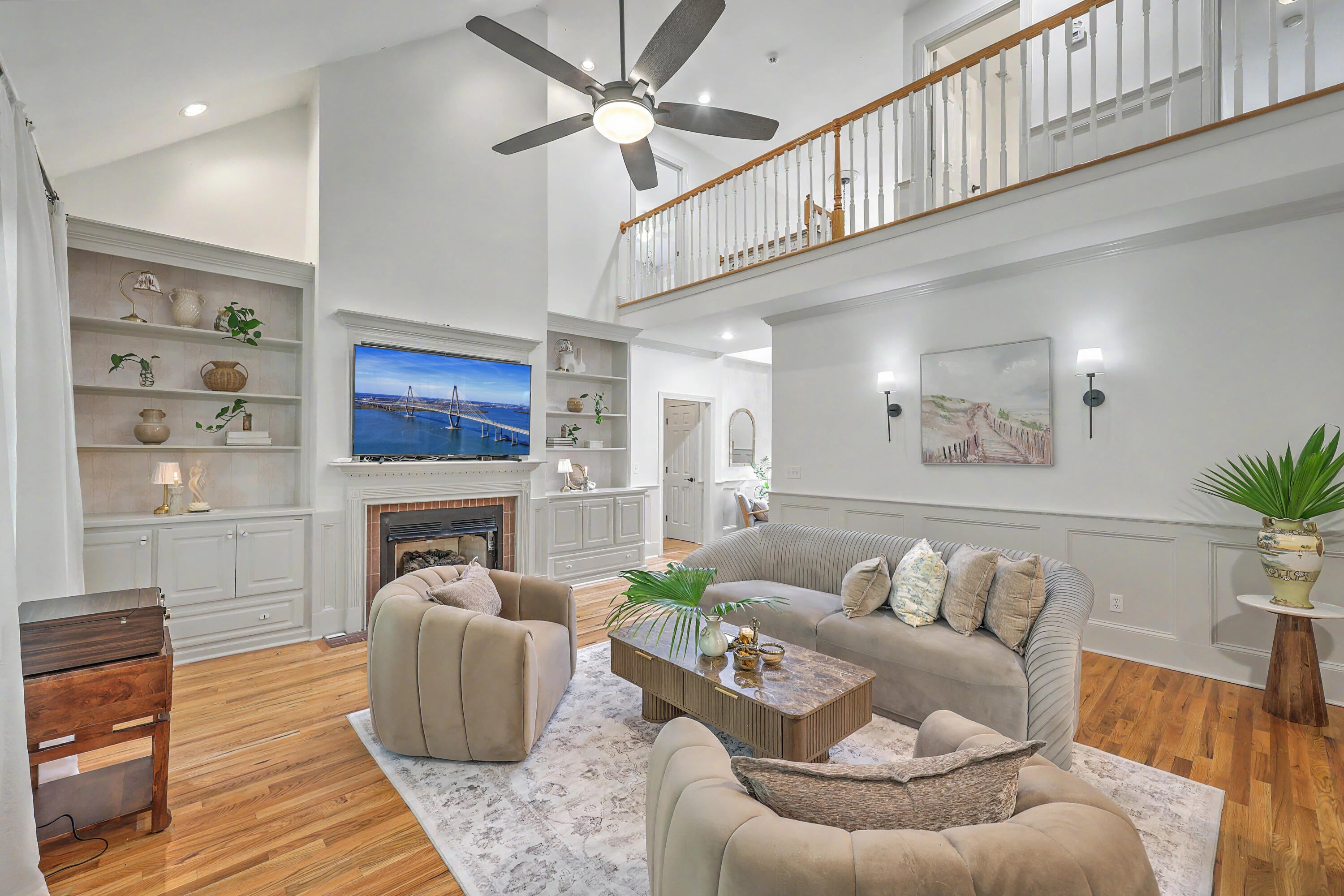 8631 Woodland Walk