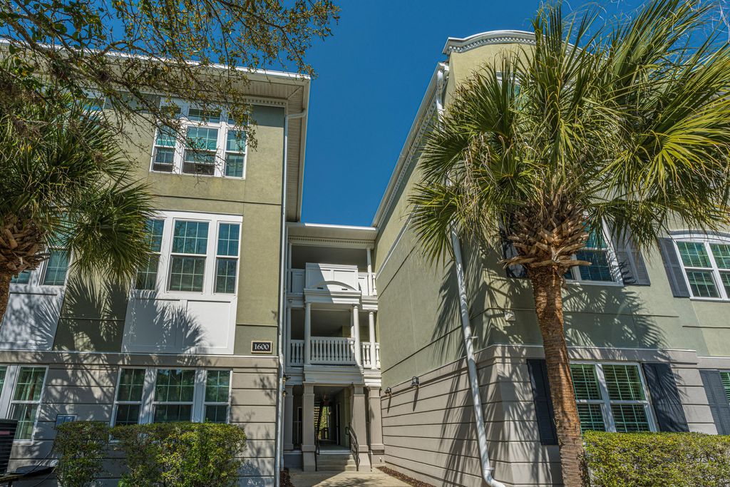 Photo of 1626 Telfair Way, Charleston, SC 29412 (MLS # 26006872)