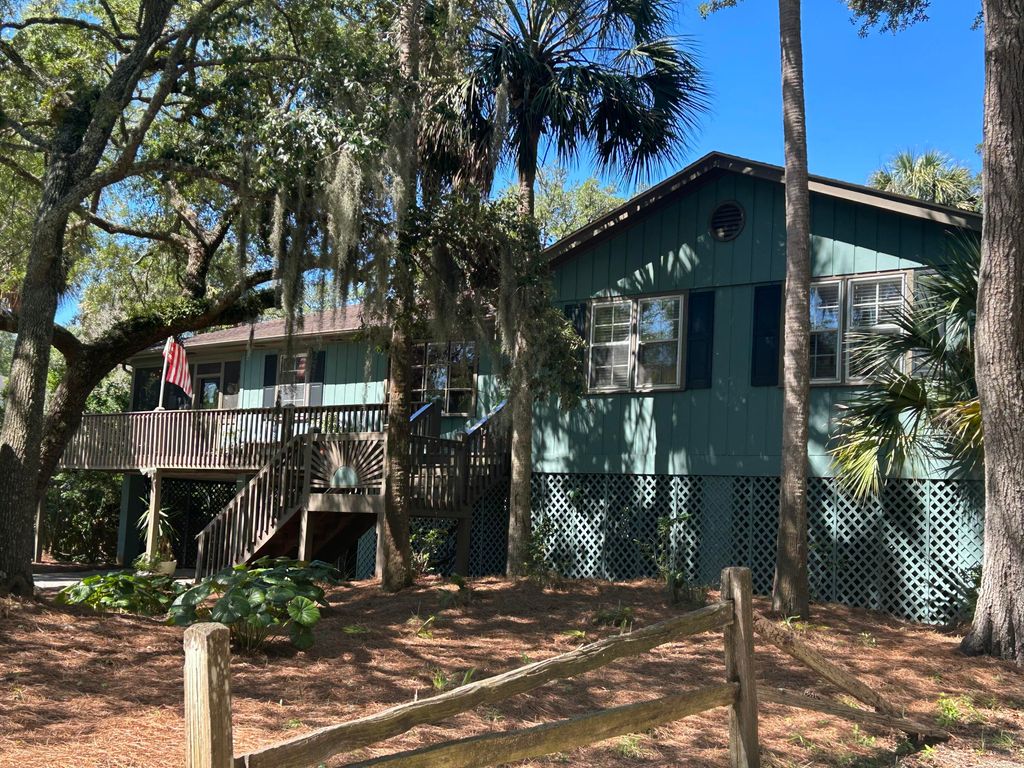 Photo of 27 41st Avenue, Isle of Palms, SC 29451 (MLS # 26016023)