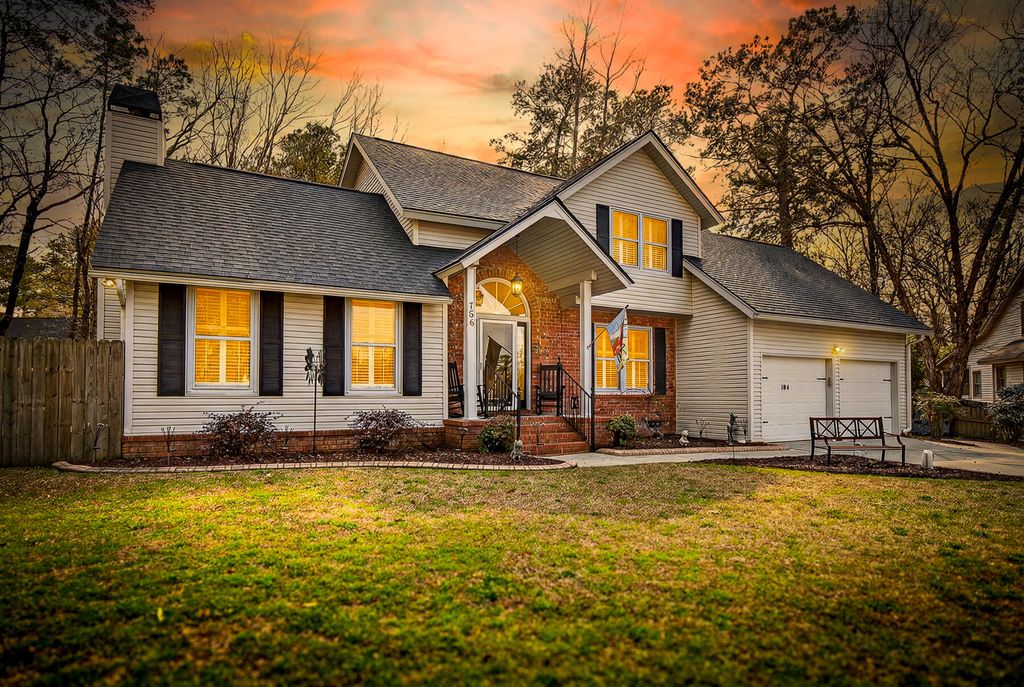 Photo of 104 Glasgow Circle, Summerville, SC 29483 (MLS # 26006133)