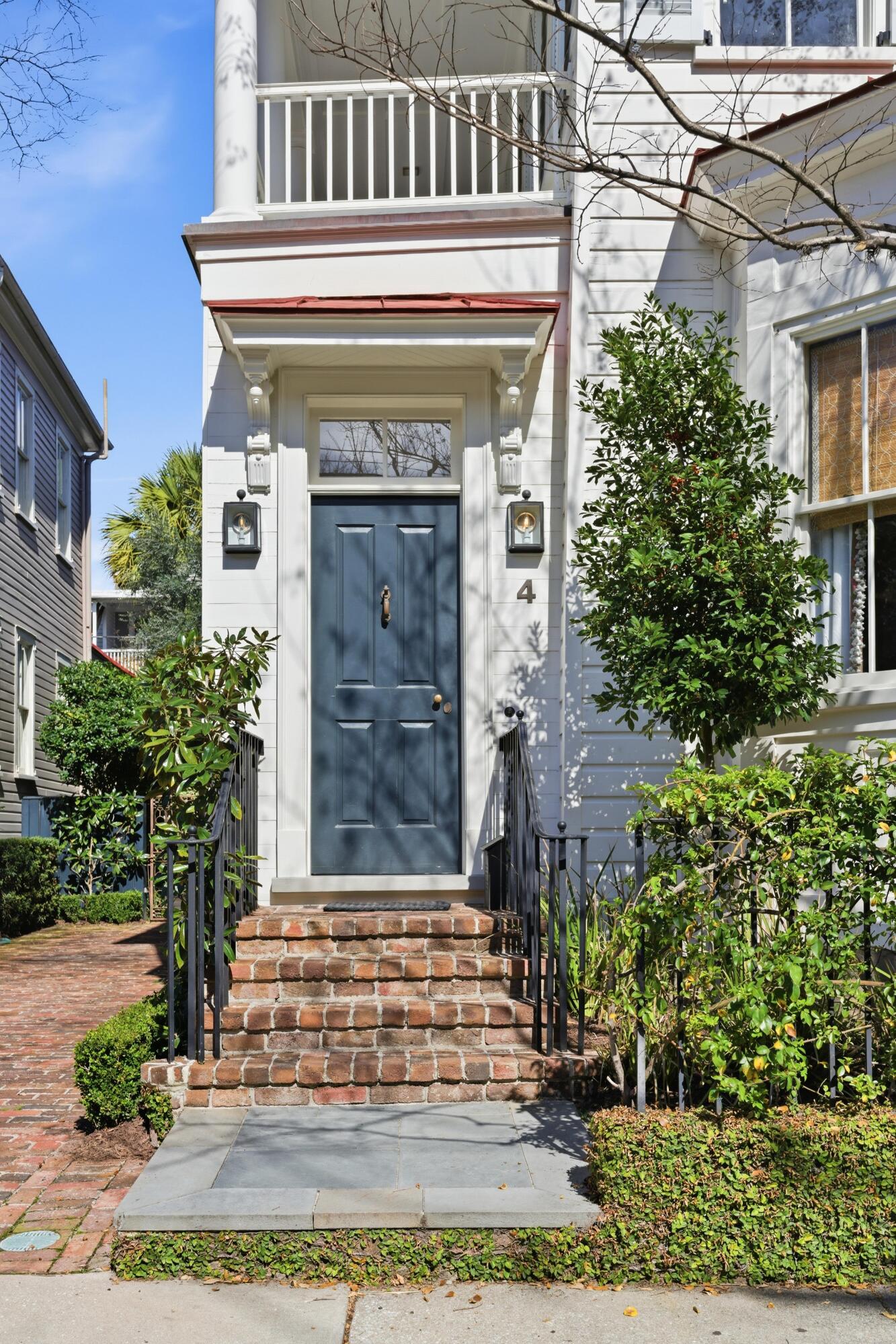 4 Wentworth Street