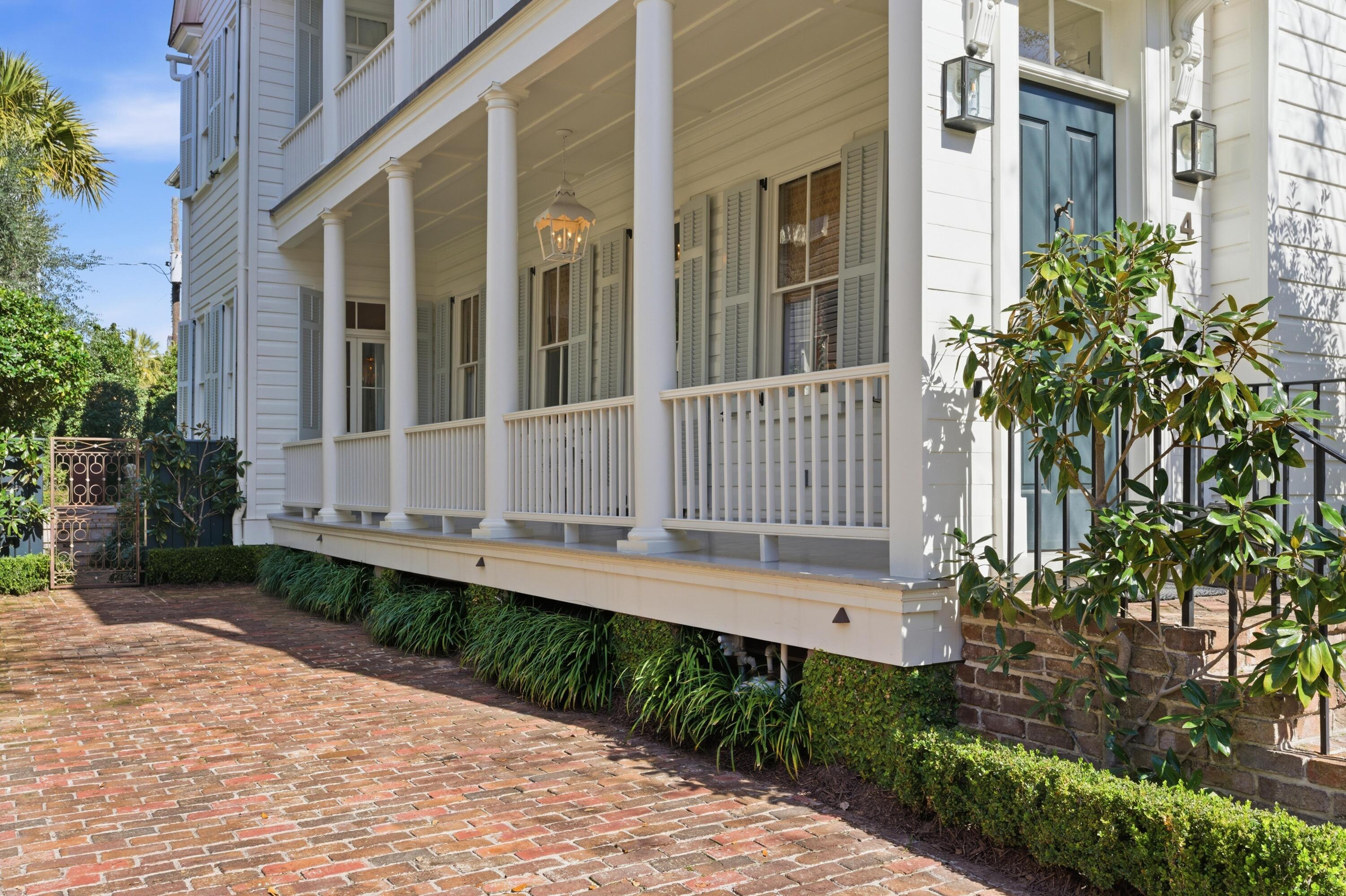 4 Wentworth Street