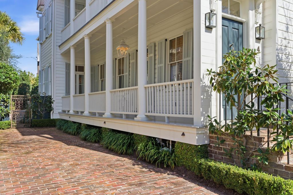 Photo of 4 Wentworth Street, Charleston, SC 29401 (MLS # 26012748)