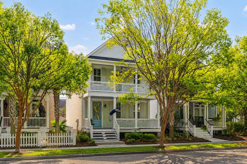 Photo of 1263 Appling Drive, Mount Pleasant, SC 29464 (MLS # 26023682)