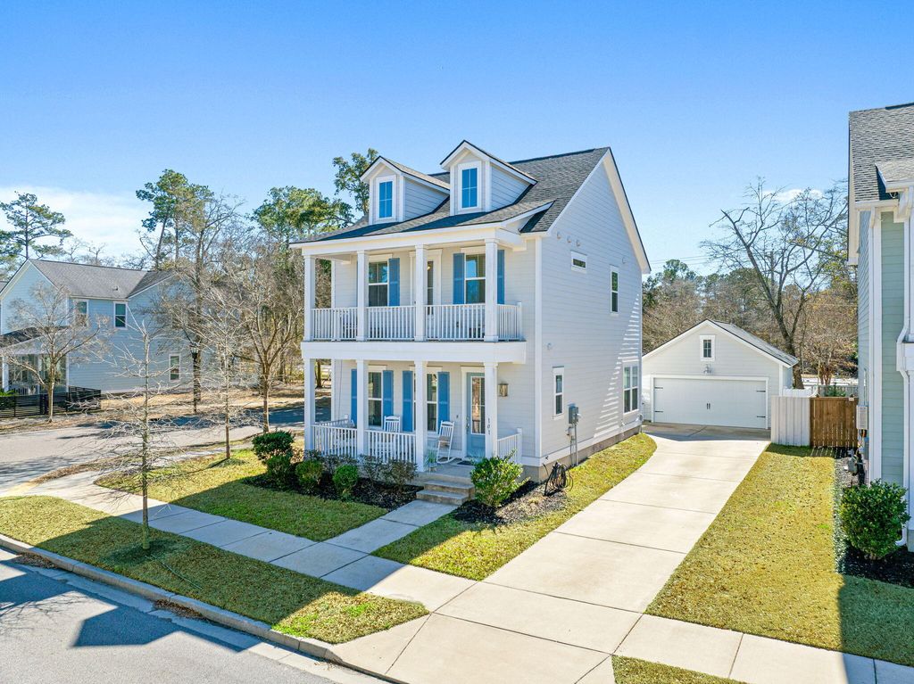 Photo of 101 W Respite Lane, Summerville, SC 29483 (MLS # 26004787)