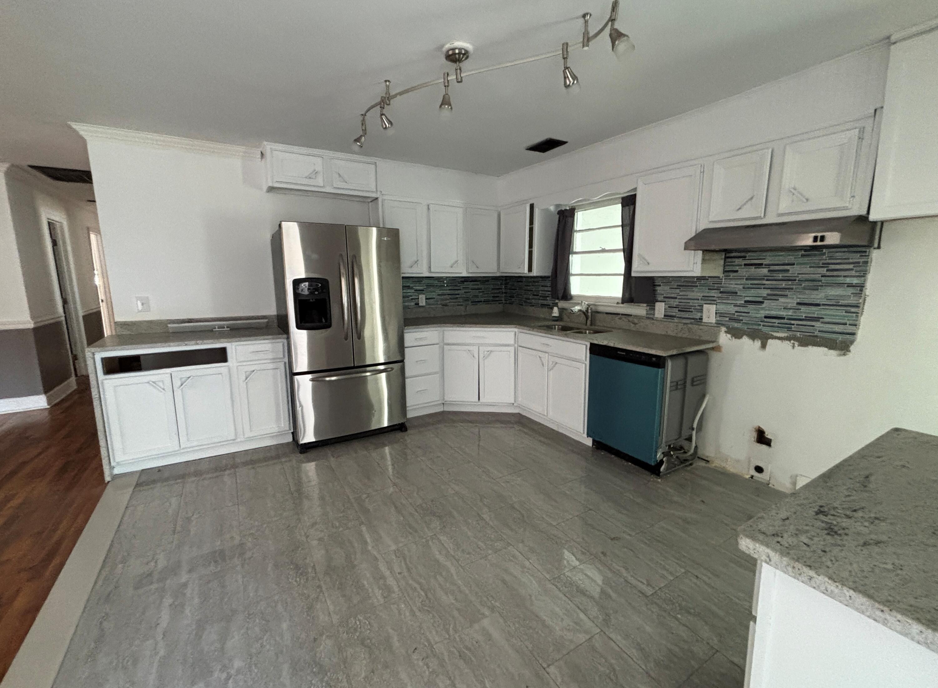 3308 Londonderry Road