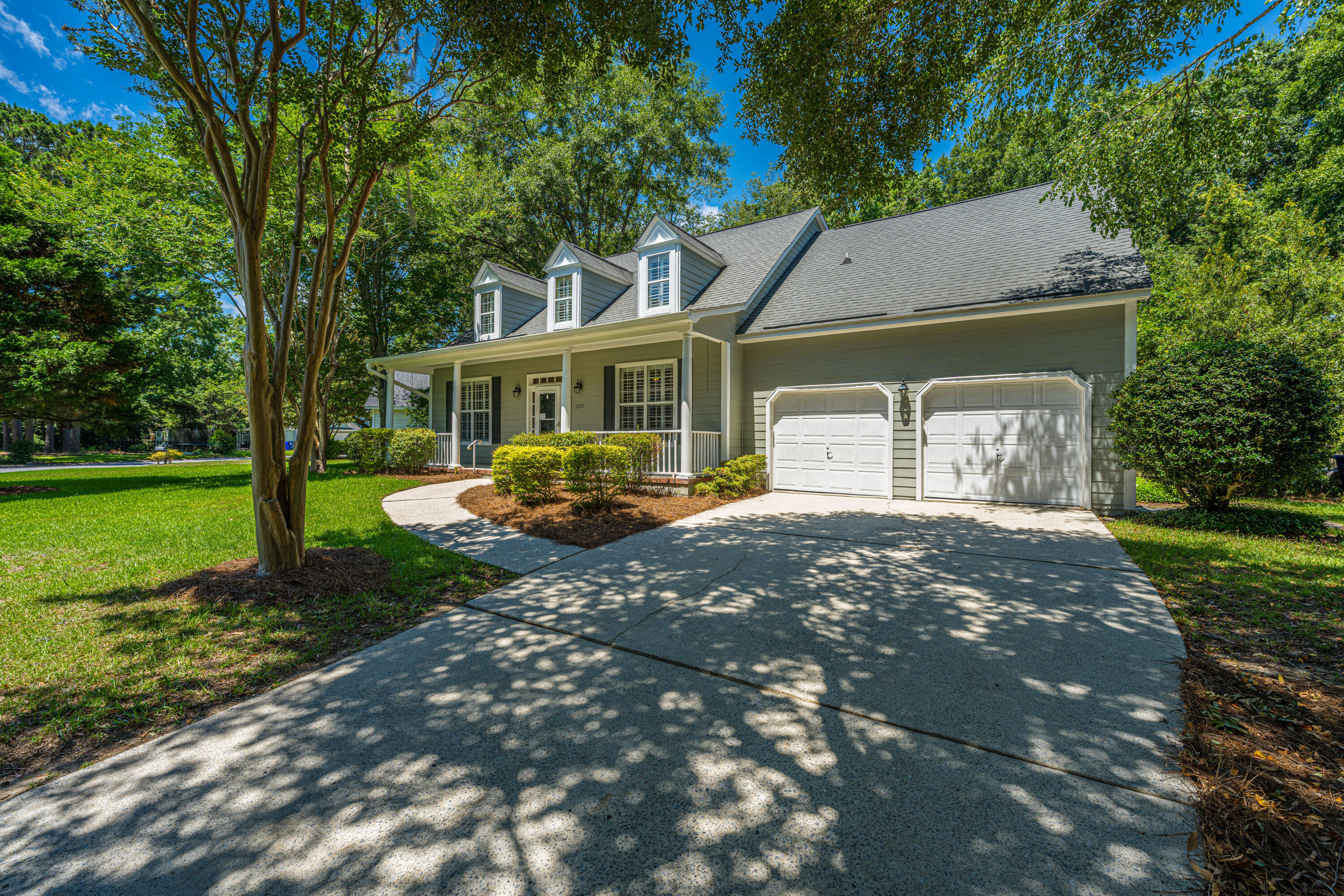 2717 Meriwether Lane