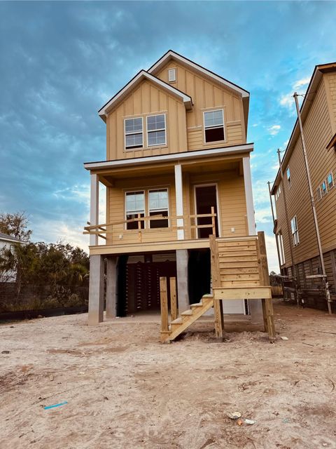 A home in North Charleston