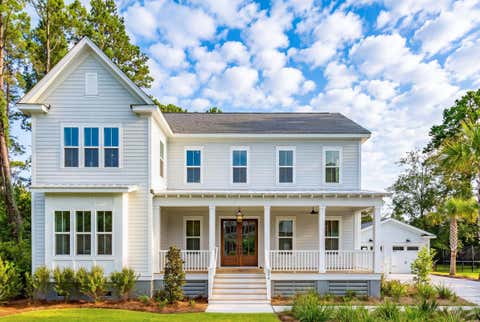 Photo of 230 River Oak Drive, Mount Pleasant, SC 29464 (MLS # 25028612)