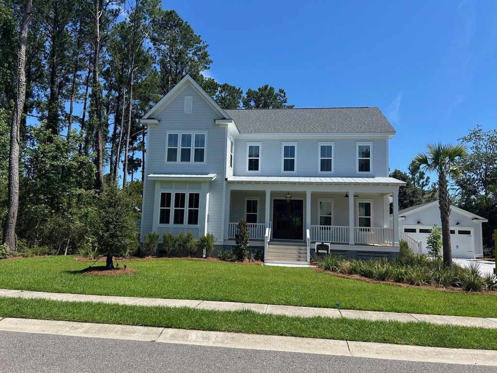 Photo of 230 River Oak Drive, Mount Pleasant, SC 29464 (MLS # 25028612)
