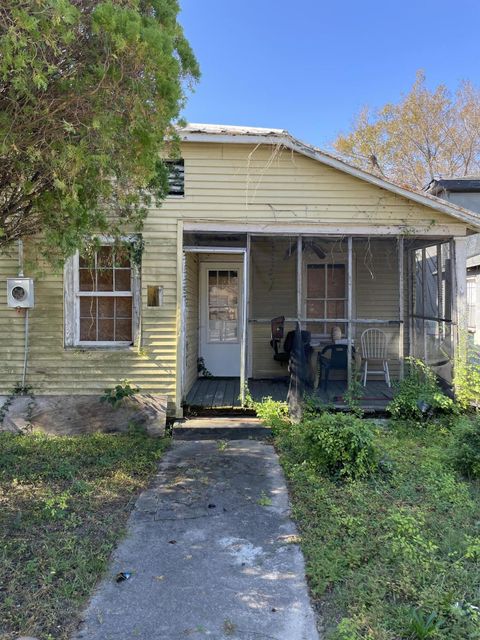 Single Family Residence in Charleston SC 431 Hanover Street.jpg