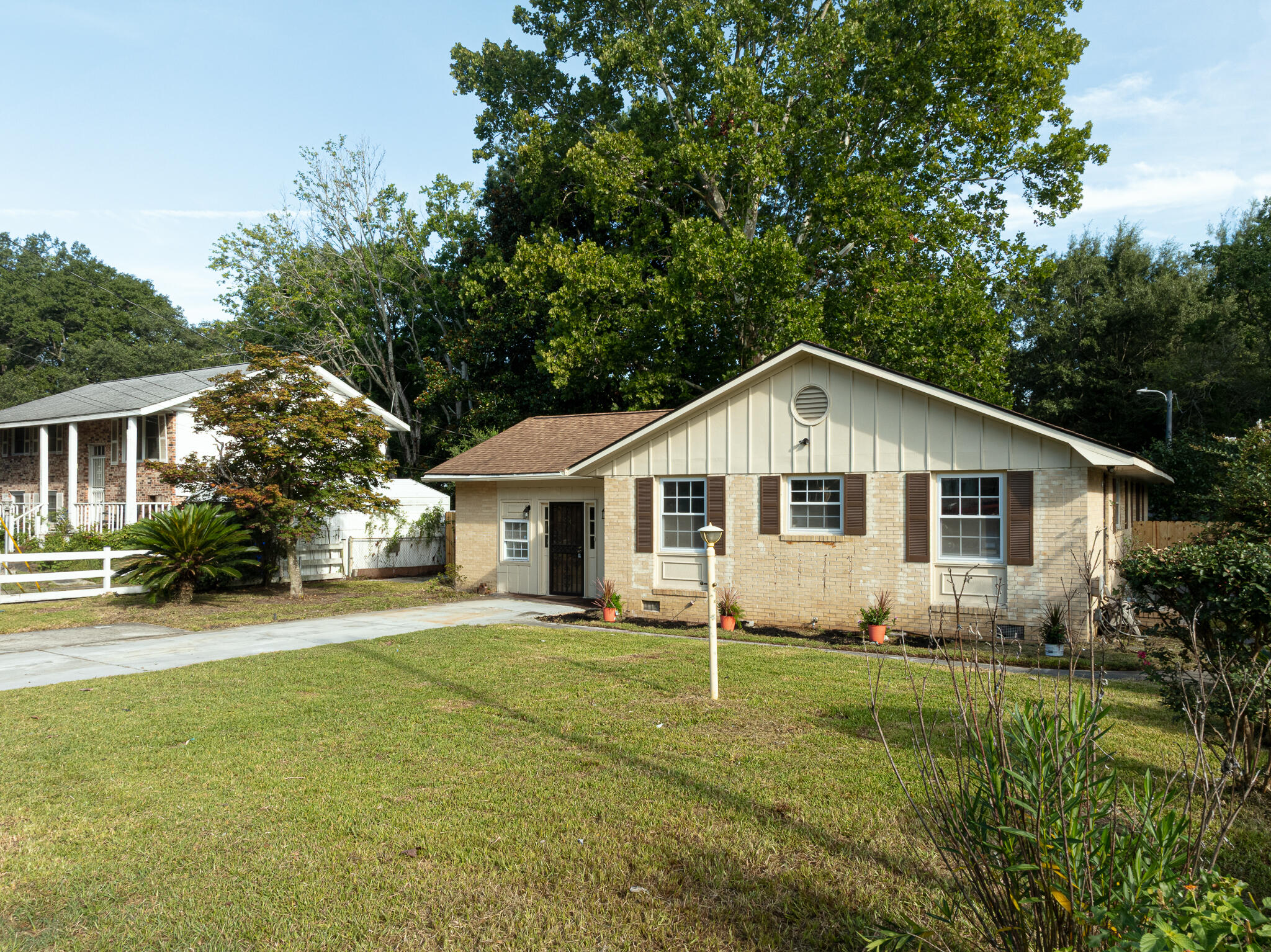 3322 Stonehaven Drive